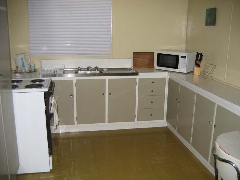 13 Kershaw Street, Tullah TAS 7321