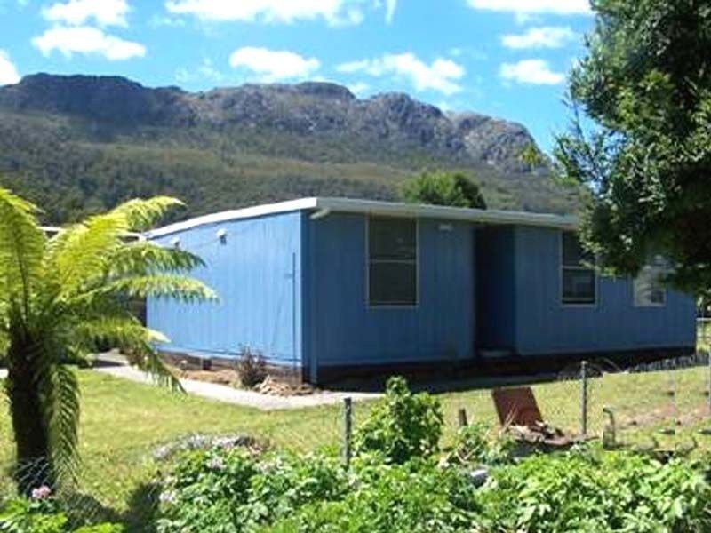 13 Kershaw Street, Tullah TAS 7321