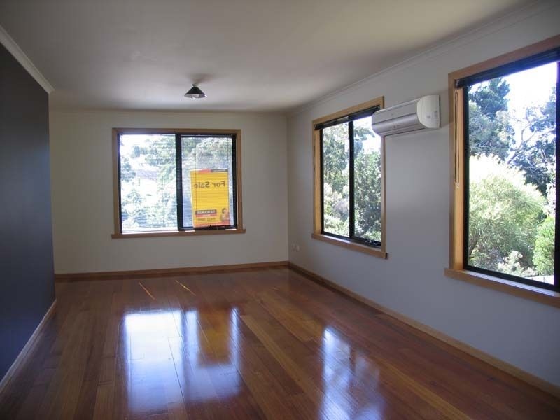 2/21 Deviation Road, Penguin TAS 7316