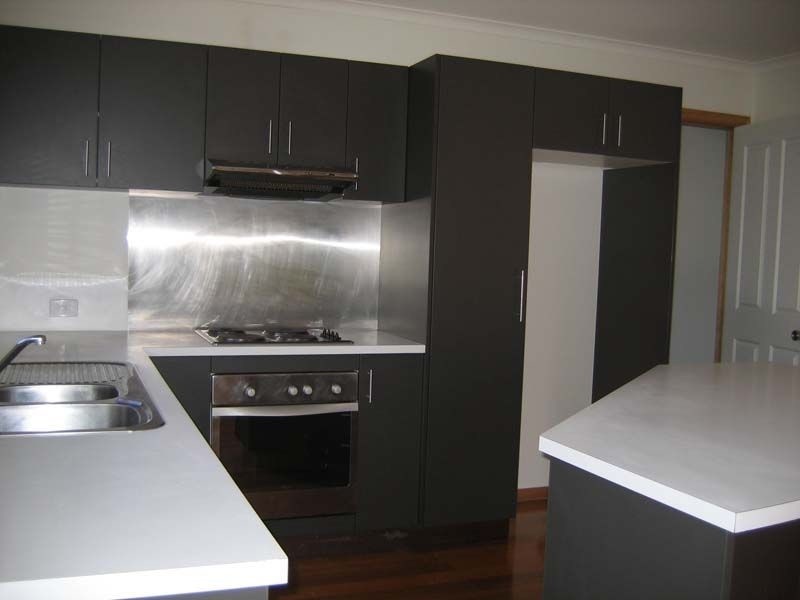 2/21 Deviation Road, Penguin TAS 7316
