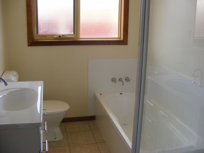 1/19 Plummer Court, Somerset TAS 7322