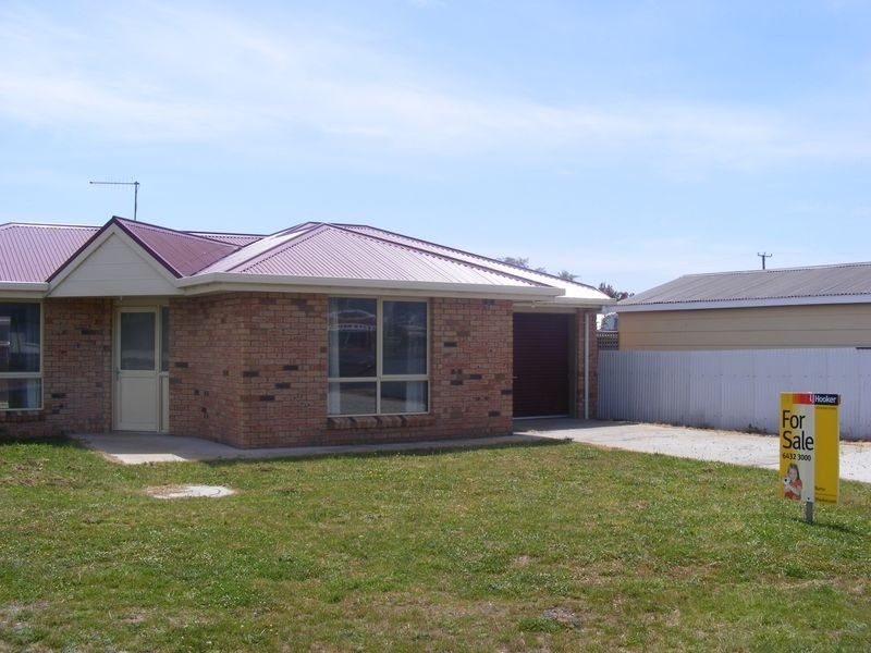 1/19 Plummer Court, Somerset TAS 7322
