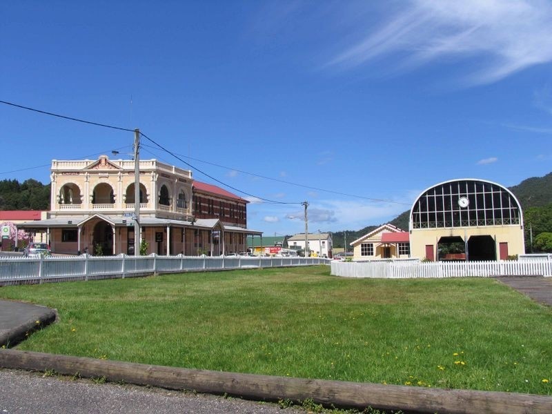 6 Bury Street, Queenstown TAS 7467