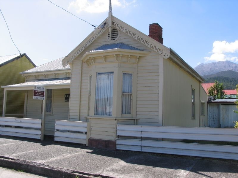 25 McNamara Street, Queenstown TAS 7467