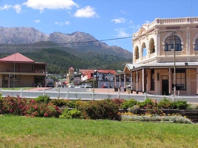 129 Esplanade, Queenstown TAS 7467