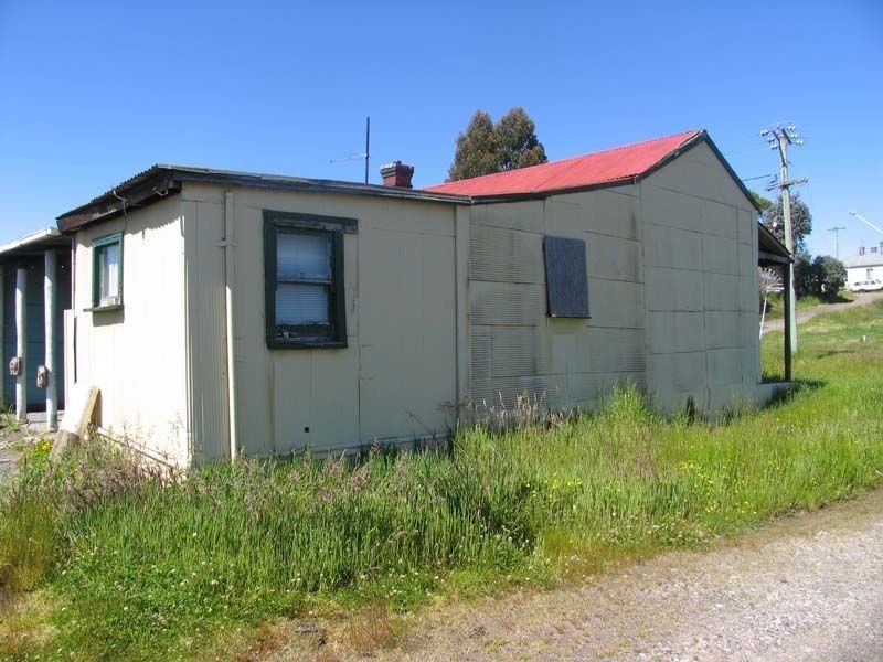 23 Packer Street, Zeehan TAS 7469