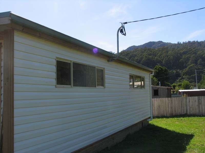 18 Sophia Street, Tullah TAS 7321