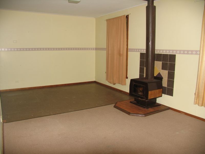 2 Blackwood Avenue, Rosebery TAS 7470