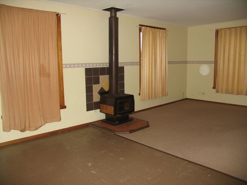 2 Blackwood Avenue, Rosebery TAS 7470