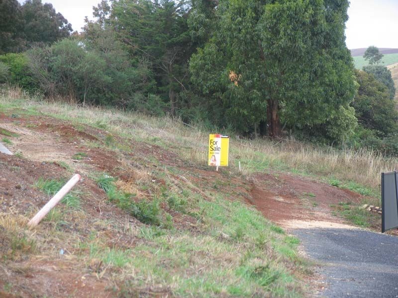 16 Josie Crescent, Romaine TAS 7320