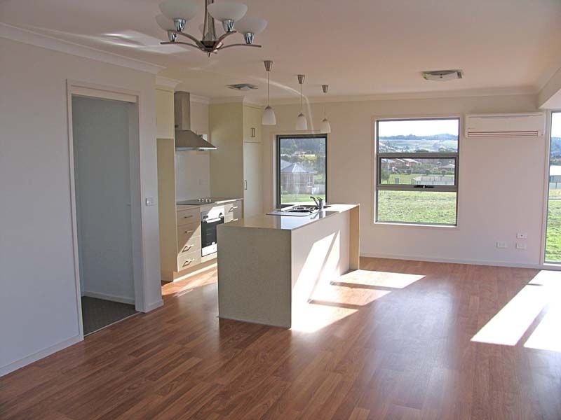 2/1 Oceanside Boulevard, Sulphur Creek TAS 7316