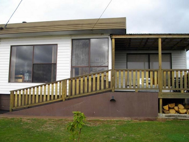 17 Ashwater Crescent, Penguin TAS 7316