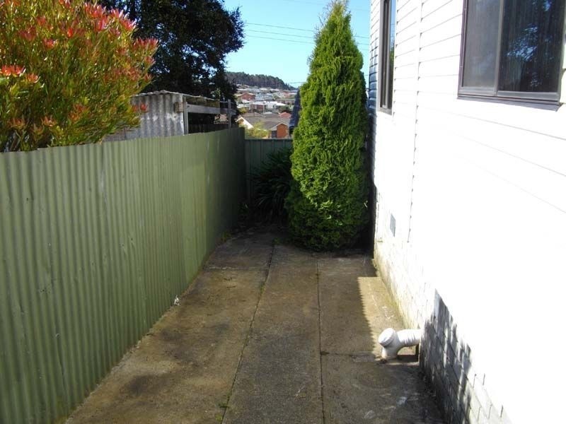 1/121 Old Surrey Road, Burnie TAS 7320
