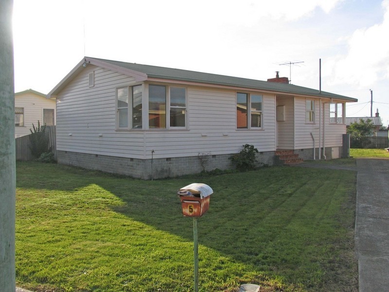 5 Mc Culloch Street, Ulverstone TAS 7315