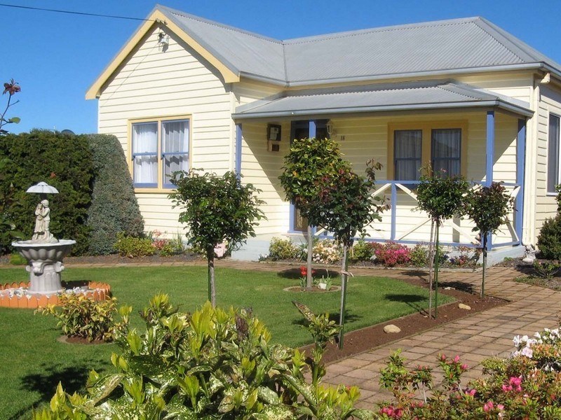 18 Deacon Street, Burnie TAS 7320
