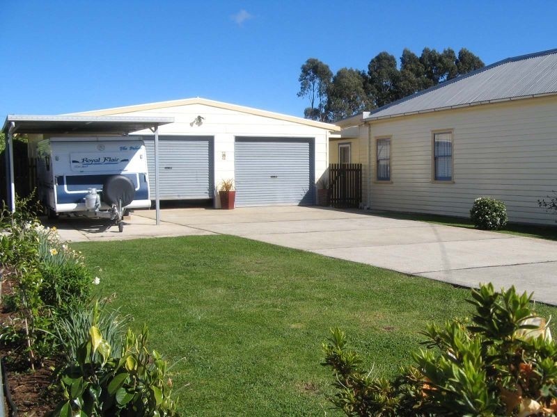 18 Deacon Street, Burnie TAS 7320