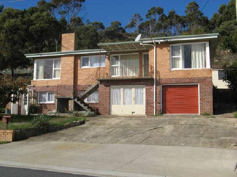 17 Saundridge Road, Cooee TAS 7320