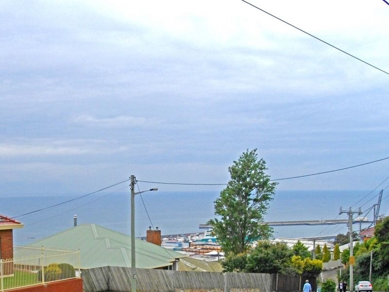 33 Morse Street, Burnie TAS 7320
