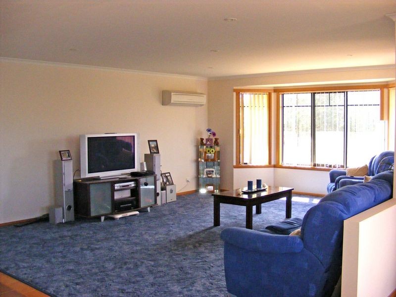 12 Crisling Place, Penguin TAS 7316