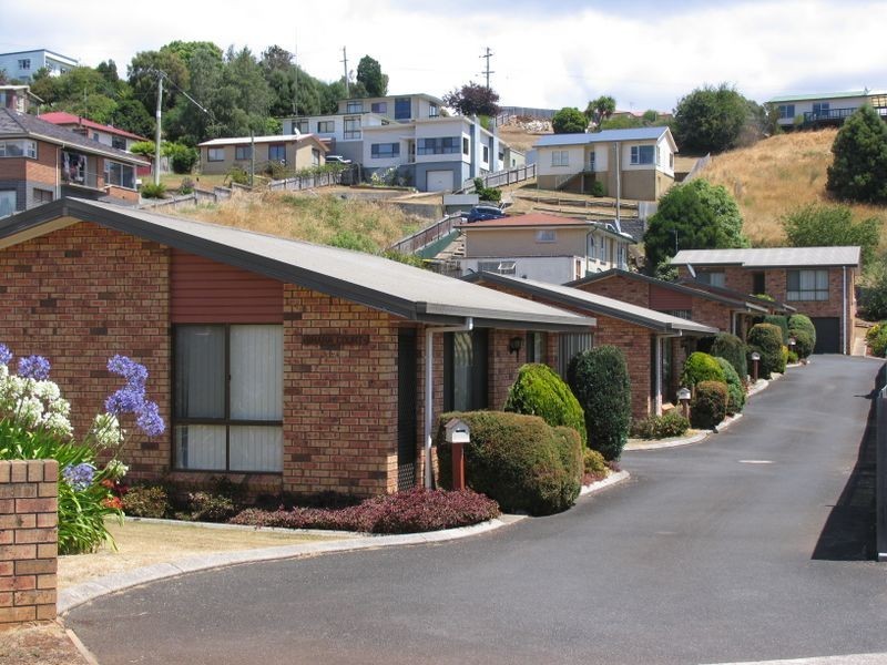 4/16 Collins Street, Burnie TAS 7320