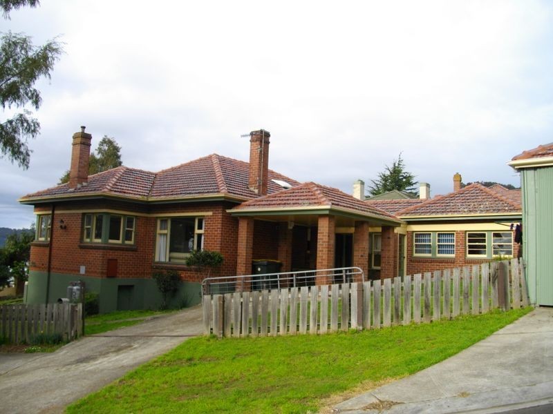 122 Mount Street, Burnie TAS 7320
