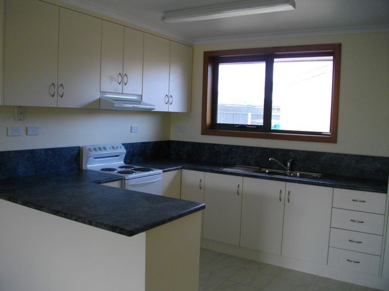 2/107-111 Mooreville Road, Burnie TAS 7320