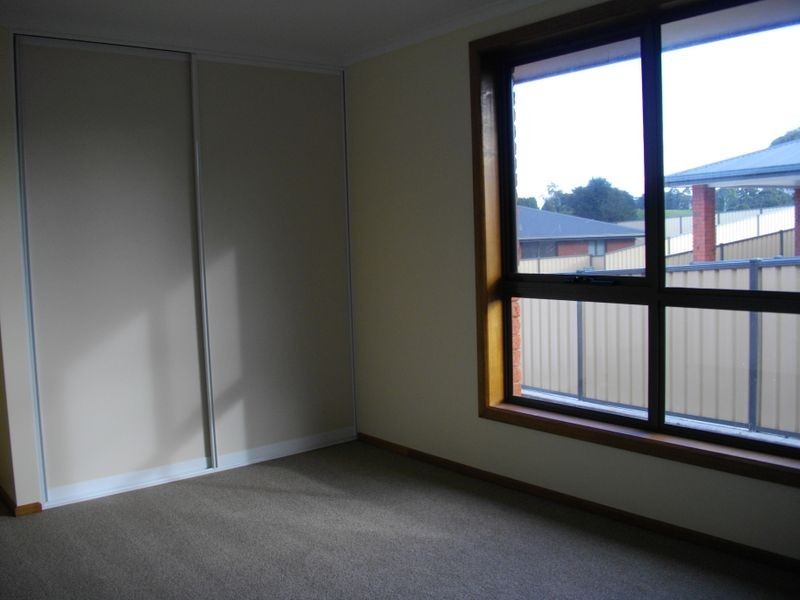 2/107-111 Mooreville Road, Burnie TAS 7320