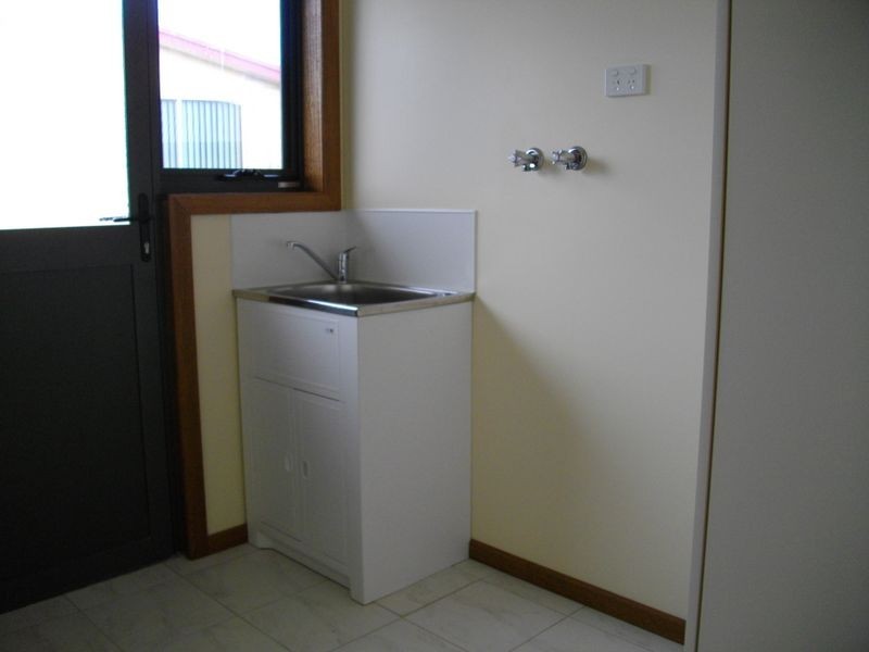 2/107-111 Mooreville Road, Burnie TAS 7320