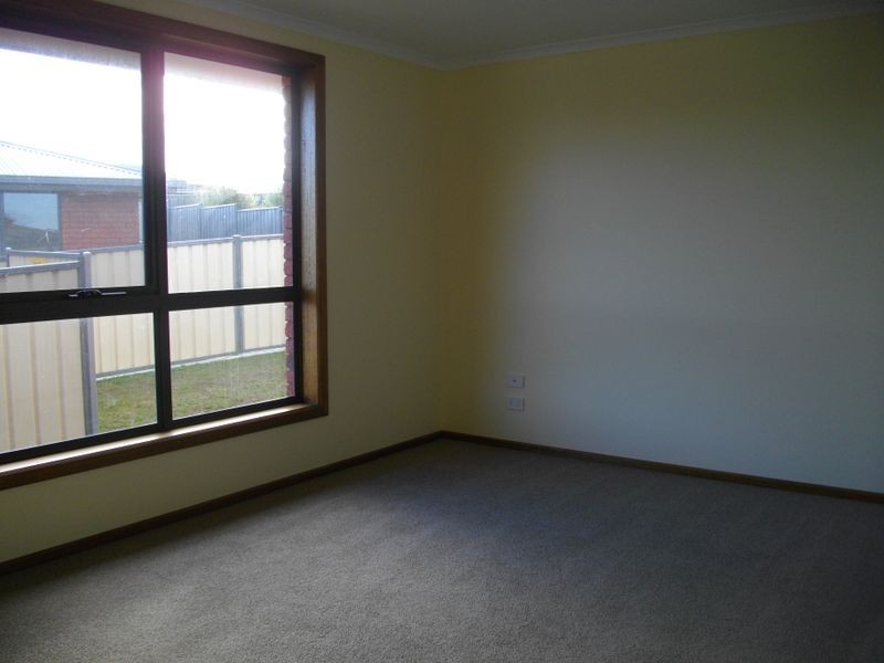 2/107-111 Mooreville Road, Burnie TAS 7320