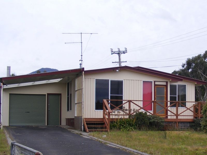 39 Main Street, Zeehan TAS 7469