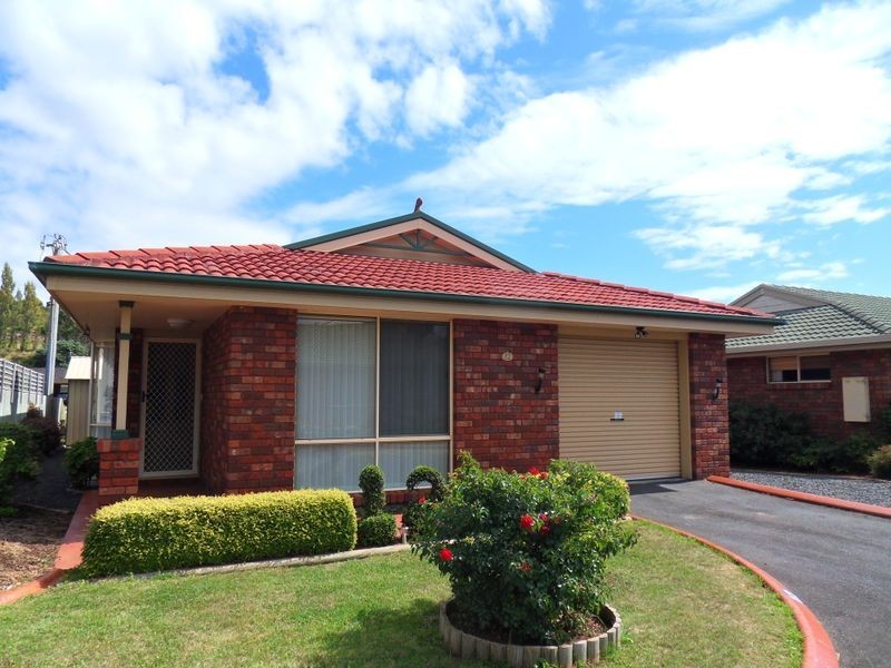 12/3 Hayward Street, Penguin TAS 7316