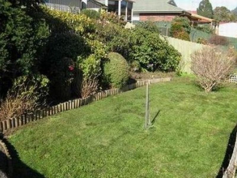 12/3 Hayward Street, Penguin TAS 7316