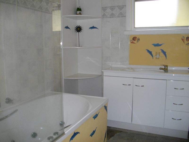 12 Blackwood Avenue, Rosebery TAS 7470