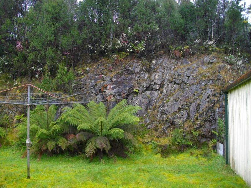 12 Blackwood Avenue, Rosebery TAS 7470