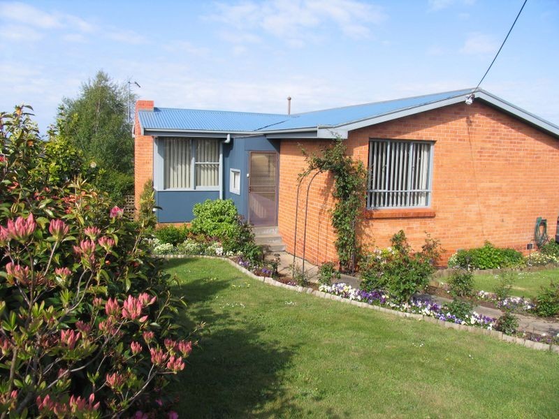 12 Lucas Place, Burnie TAS 7320