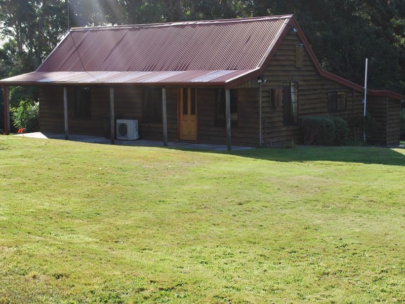 9 Jones Street, Strahan TAS 7468