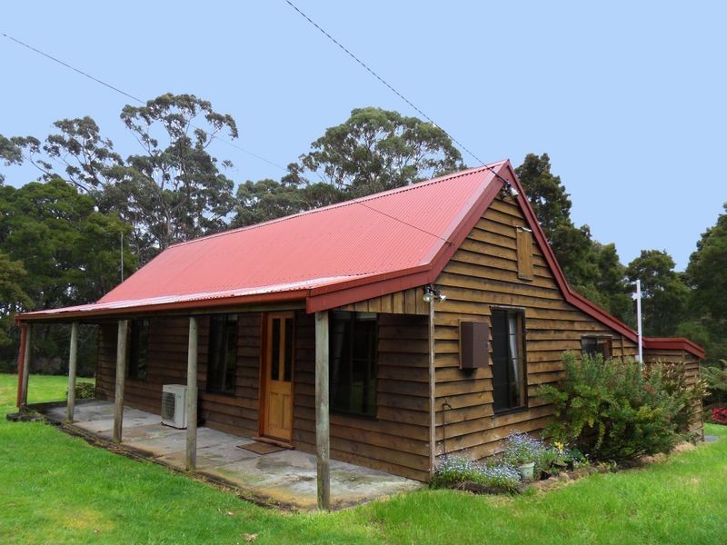 9 Jones Street, Strahan TAS 7468