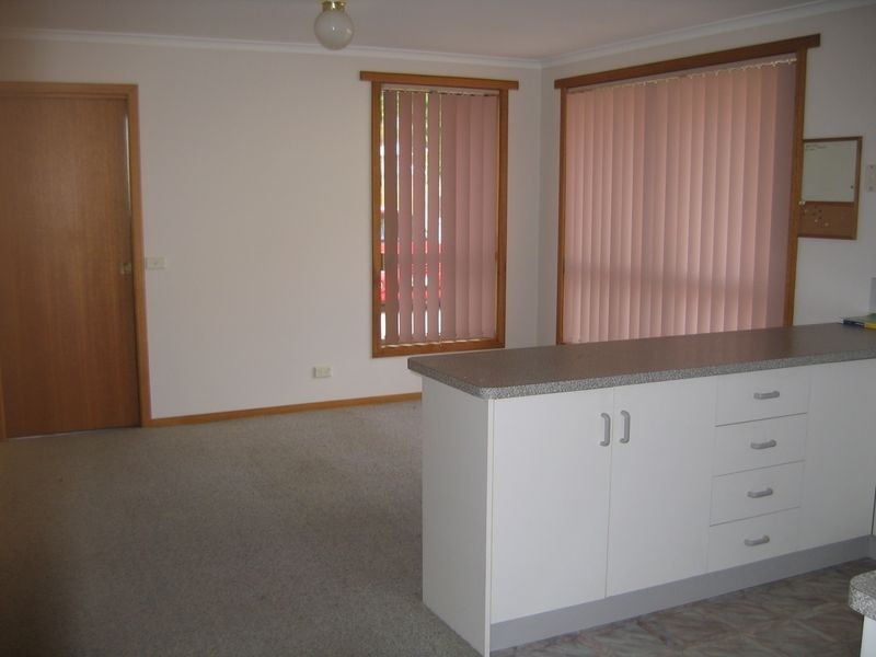 8A Athol Street, Somerset TAS 7322