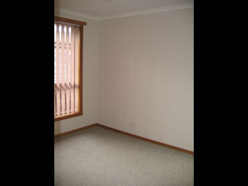 8A Athol Street, Somerset TAS 7322