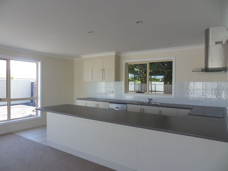 1/7 Athol Street, Somerset TAS 7322