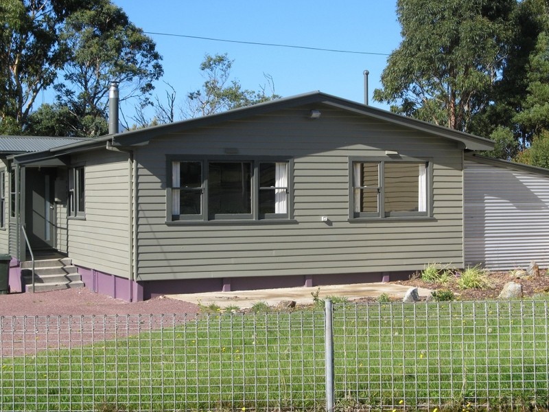 14 Counsel Street, Zeehan TAS 7469