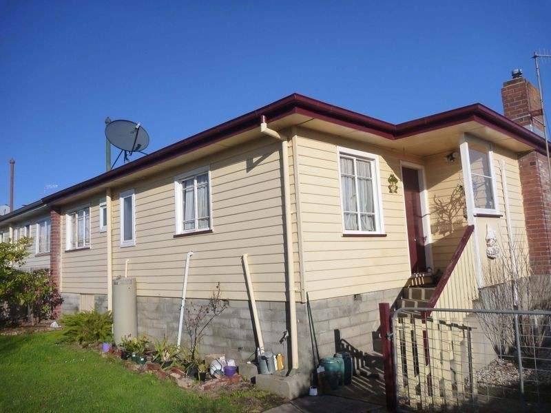 32 Lyons Street, Somerset TAS 7322