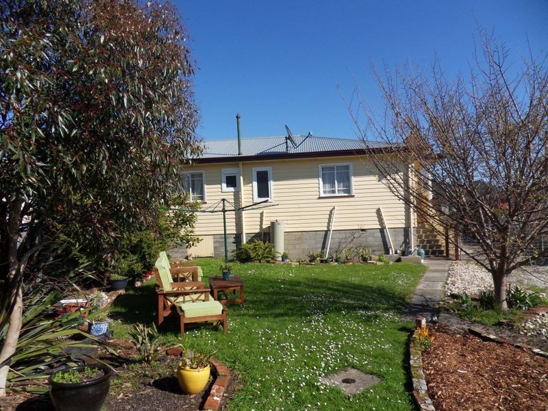 32 Lyons Street, Somerset TAS 7322
