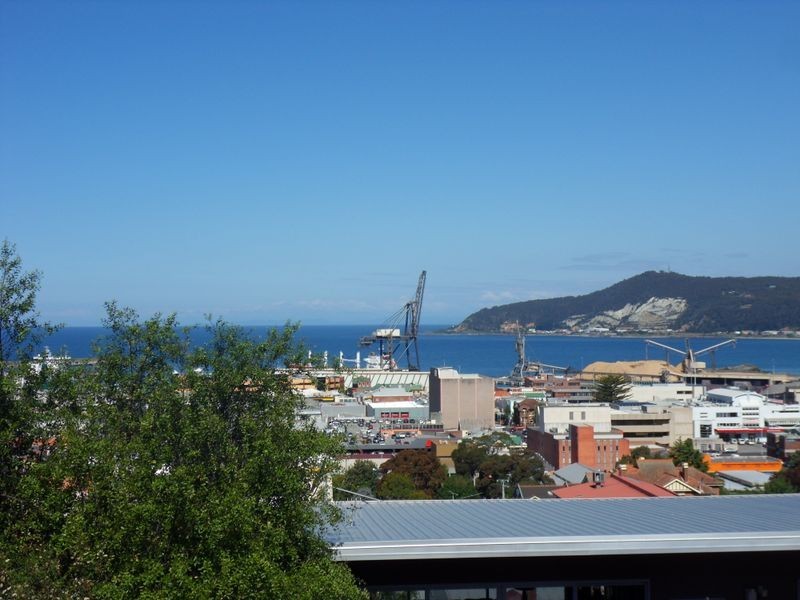 8 Amelia Street, Burnie TAS 7320