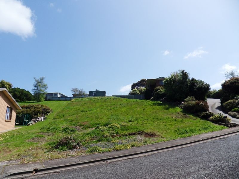 74 Woniora Road, Burnie TAS 7320