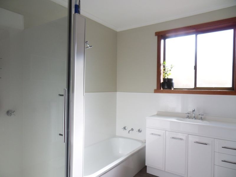 70 Mcphee Street, Havenview TAS 7320