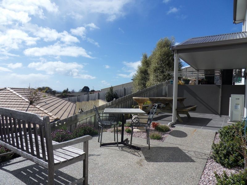 2/2 Stevens Place, Burnie TAS 7320