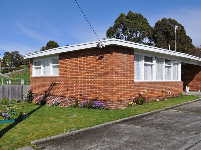 1/14 Howe Street, Burnie TAS 7320