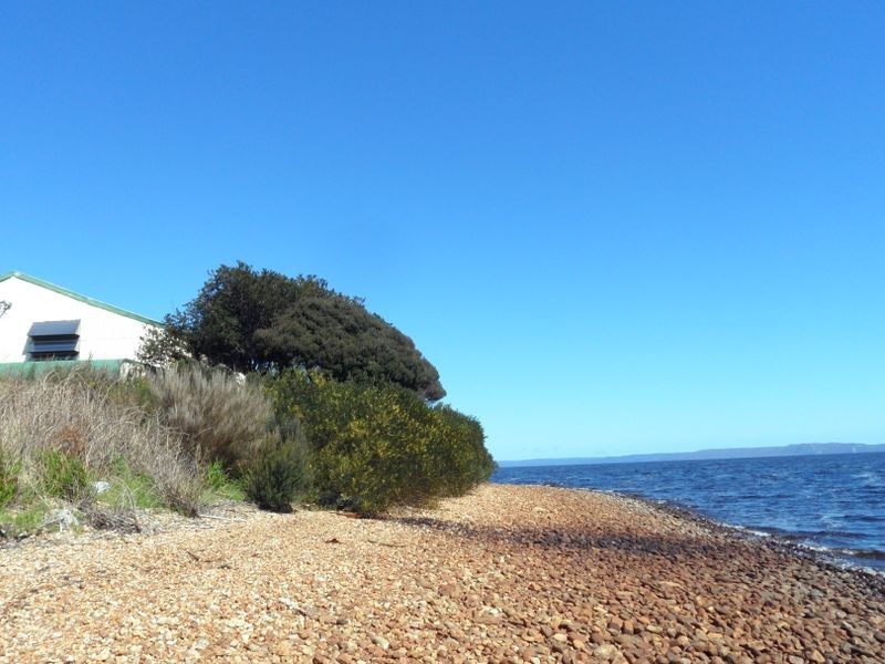 70 Esplanade, Strahan TAS 7468