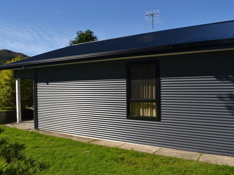 113 Esplanade, Queenstown TAS 7467